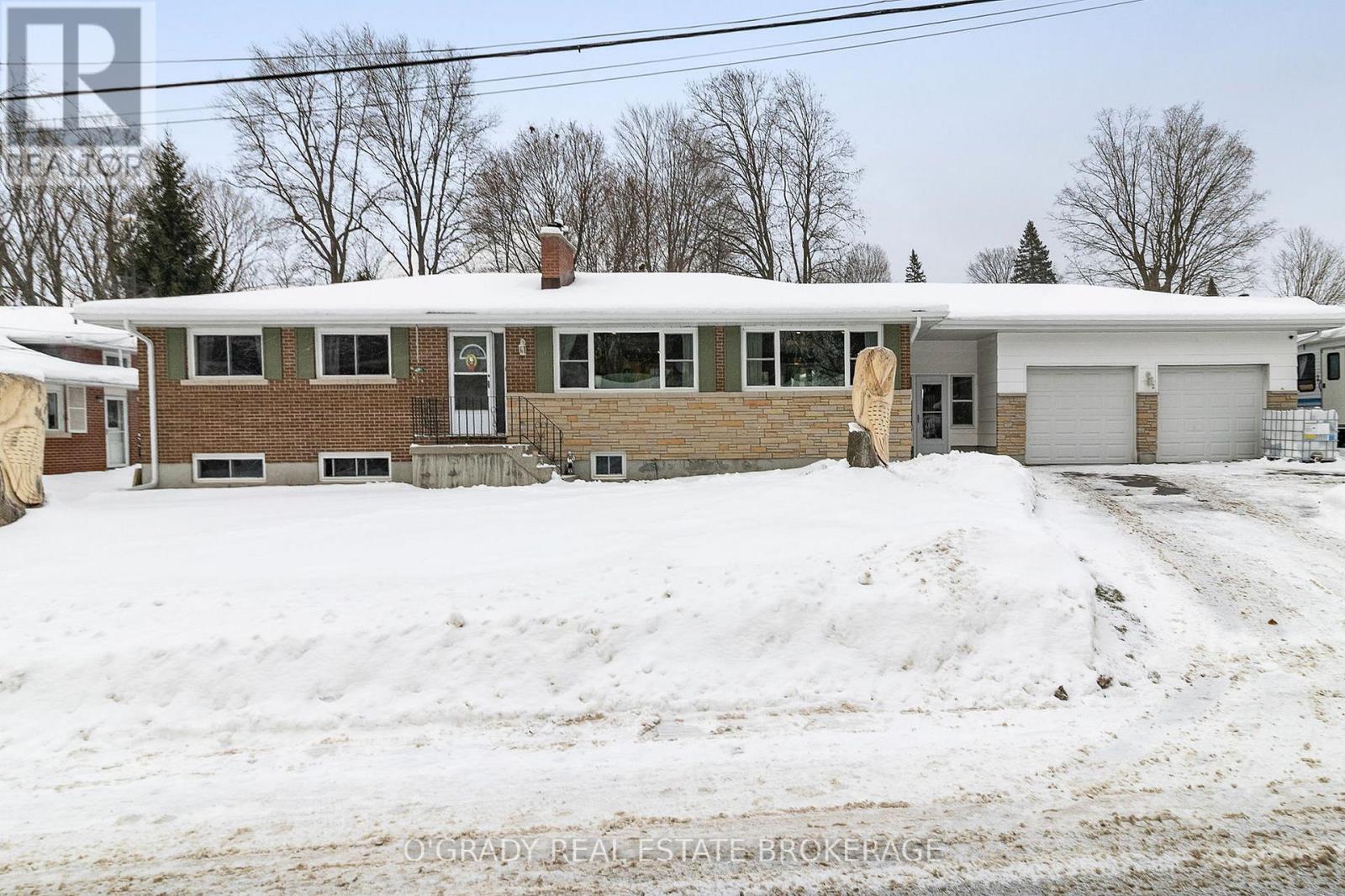 3 DAVISON AVENUE, Brockville, Ontario