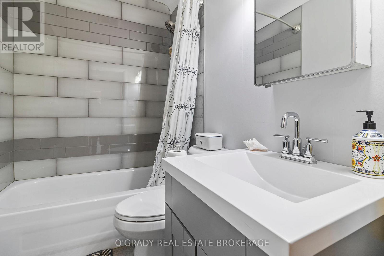 3 Davison Avenue, Brockville, Ontario  K6V 3C3 - Photo 37 - X12642150