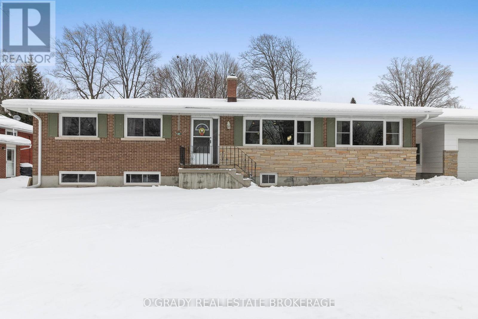 3 Davison Avenue, Brockville, Ontario  K6V 3C3 - Photo 9 - X12642150