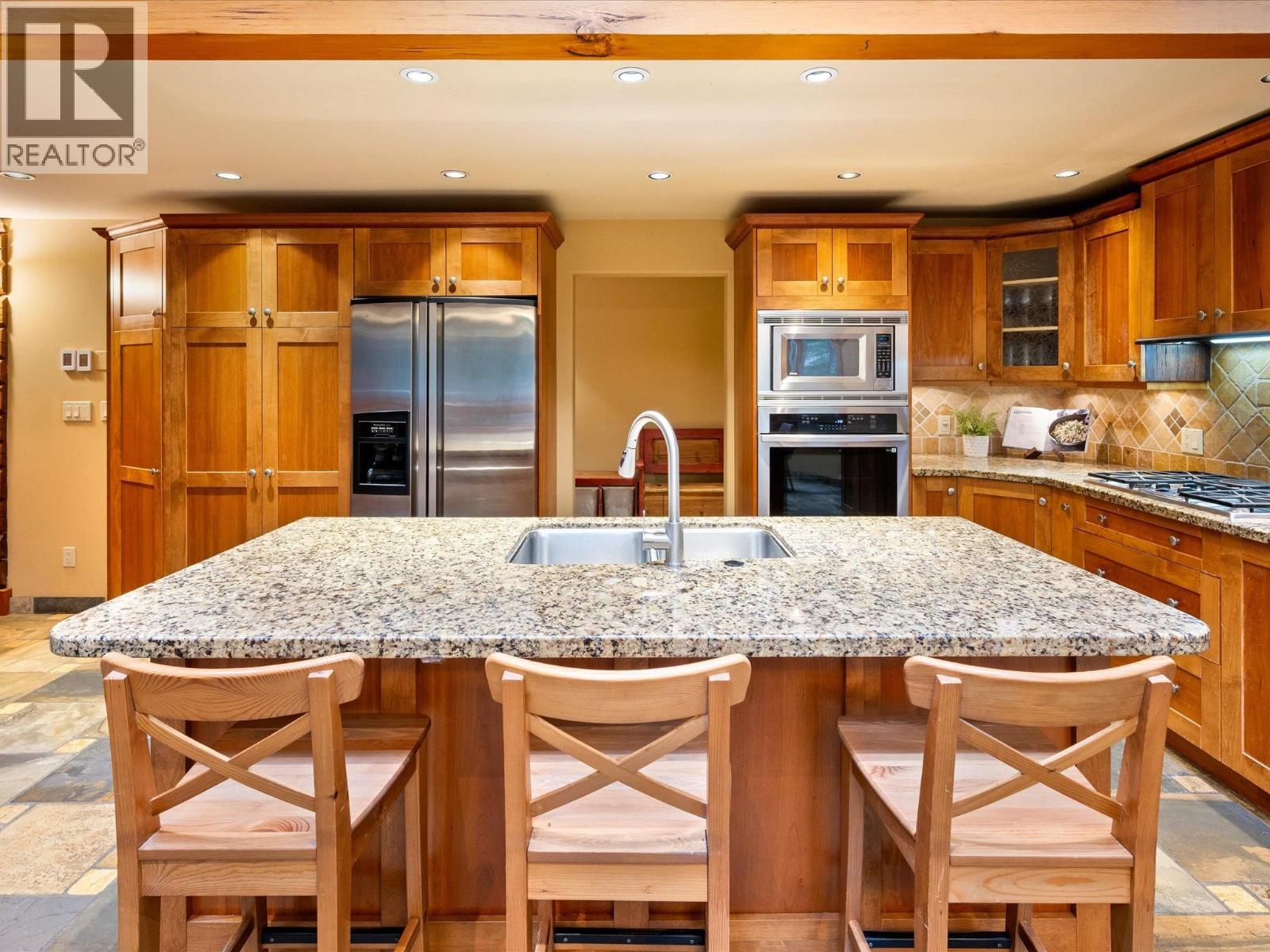 74 Black Tusk Drive, Whistler, British Columbia  V8E 0A1 - Photo 6 - R3074171