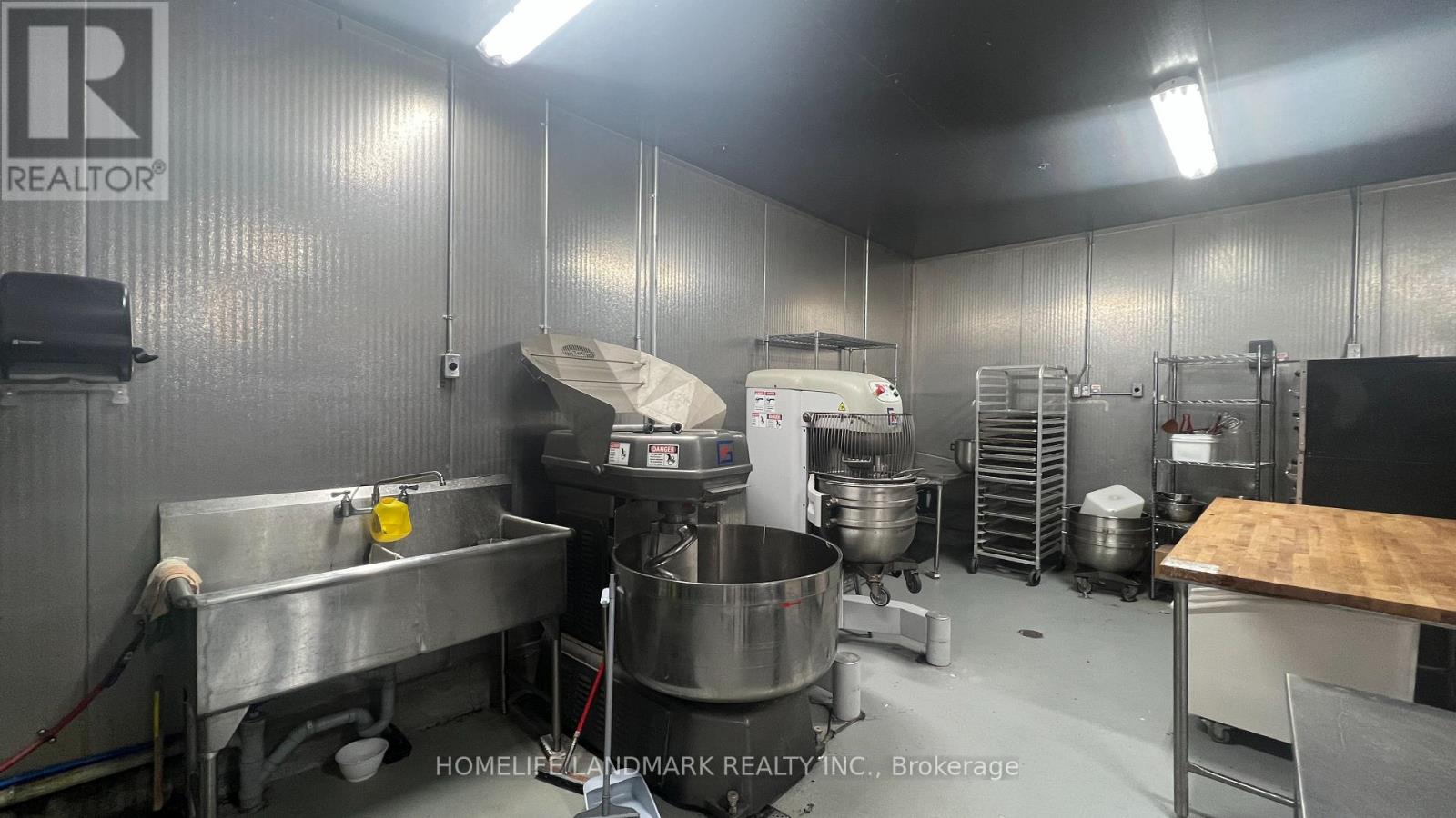 #f - 31 Tapscott Road, Toronto, Ontario  M1B 4Y7 - Photo 3 - E12642158