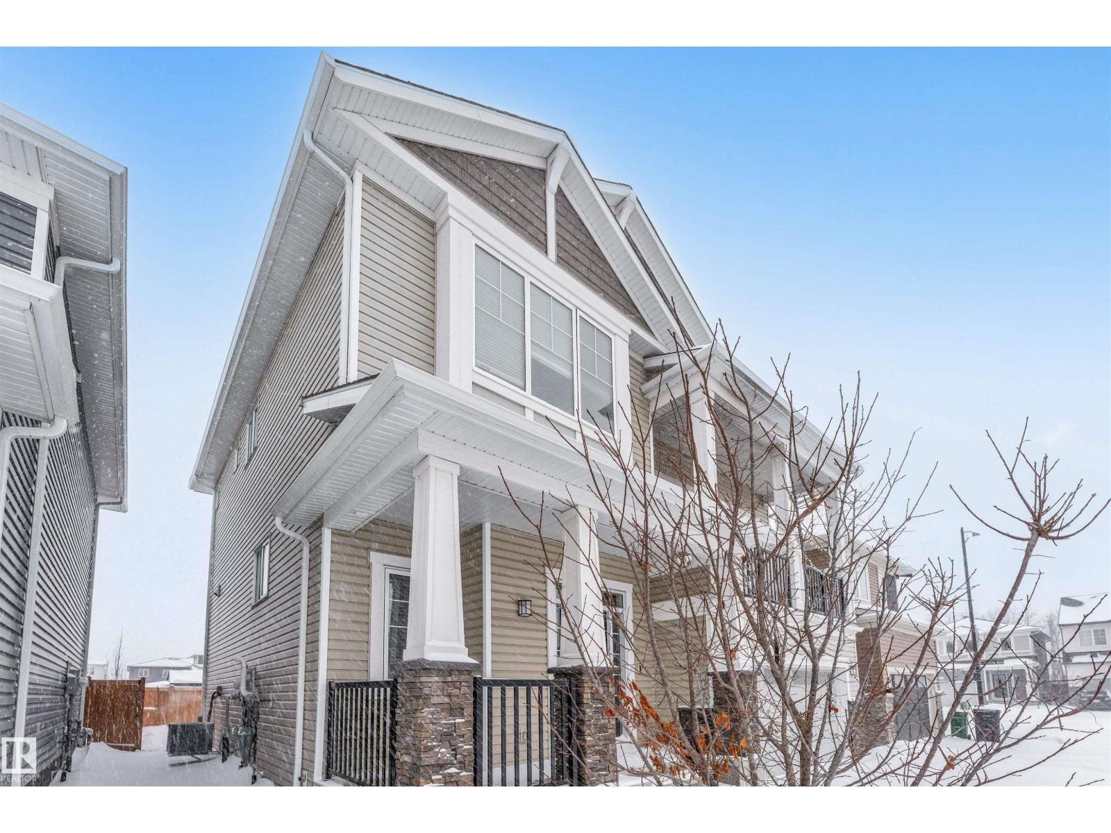 20508 20 Av Nw Nw, Edmonton, Alberta  T6M 1M7 - Photo 4 - E4468335