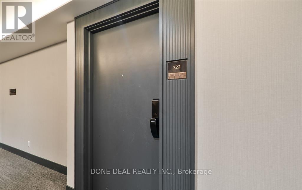 722 - 405 Dundas Street W, Oakville, Ontario  L6M 5P9 - Photo 2 - W12642152