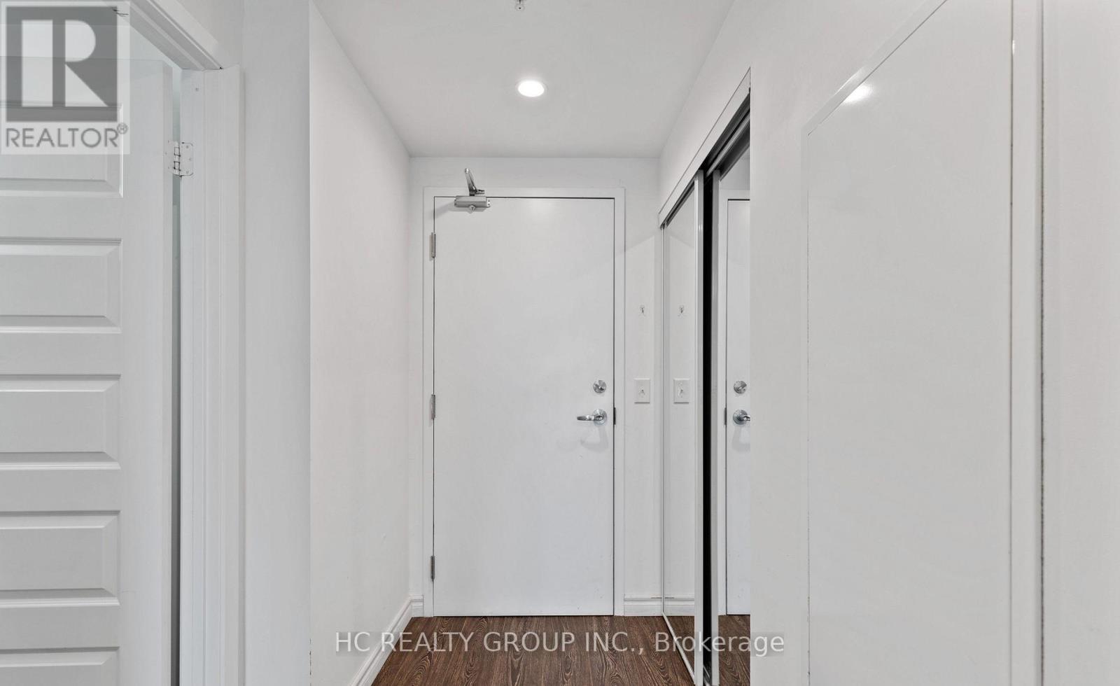 1602 - 158 King Street N, Kitchener, Ontario  N2J 0E5 - Photo 4 - X12642160