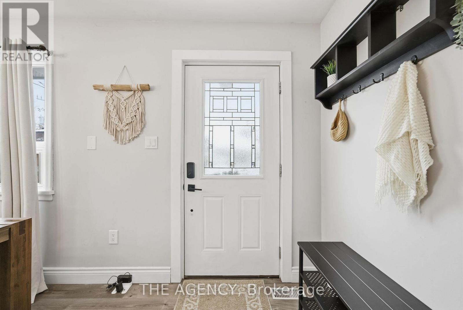 30 Elmer Street, Belleville, Ontario  K8P 1Z7 - Photo 5 - X12642164