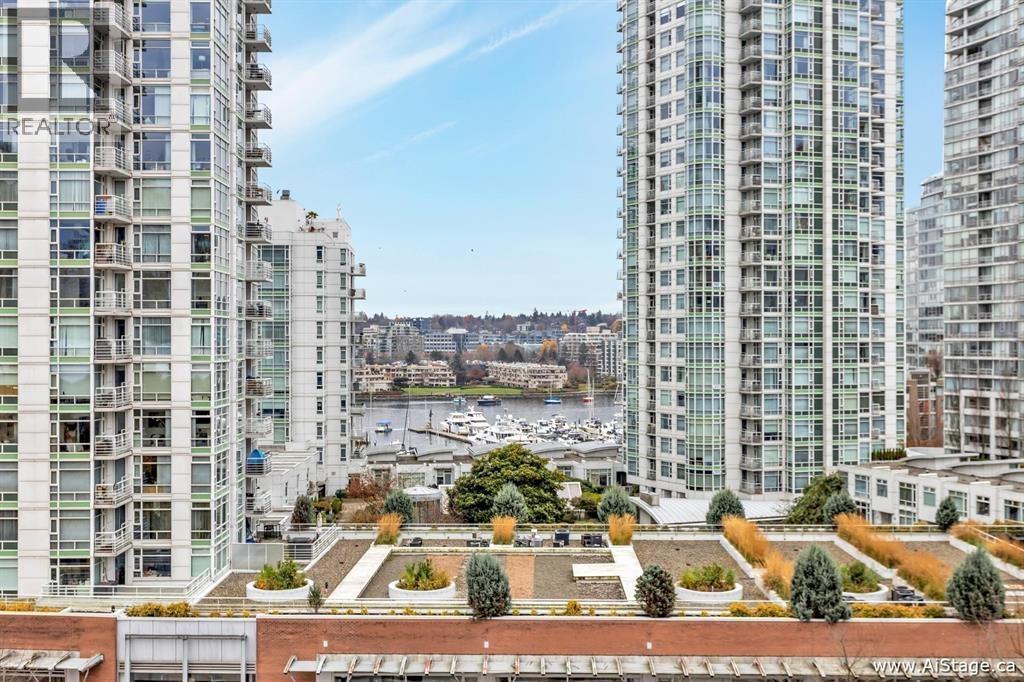 238 Alvin Narod Mews, Vancouver, British Columbia  V6B 5Z3 - Photo 1 - R3068569