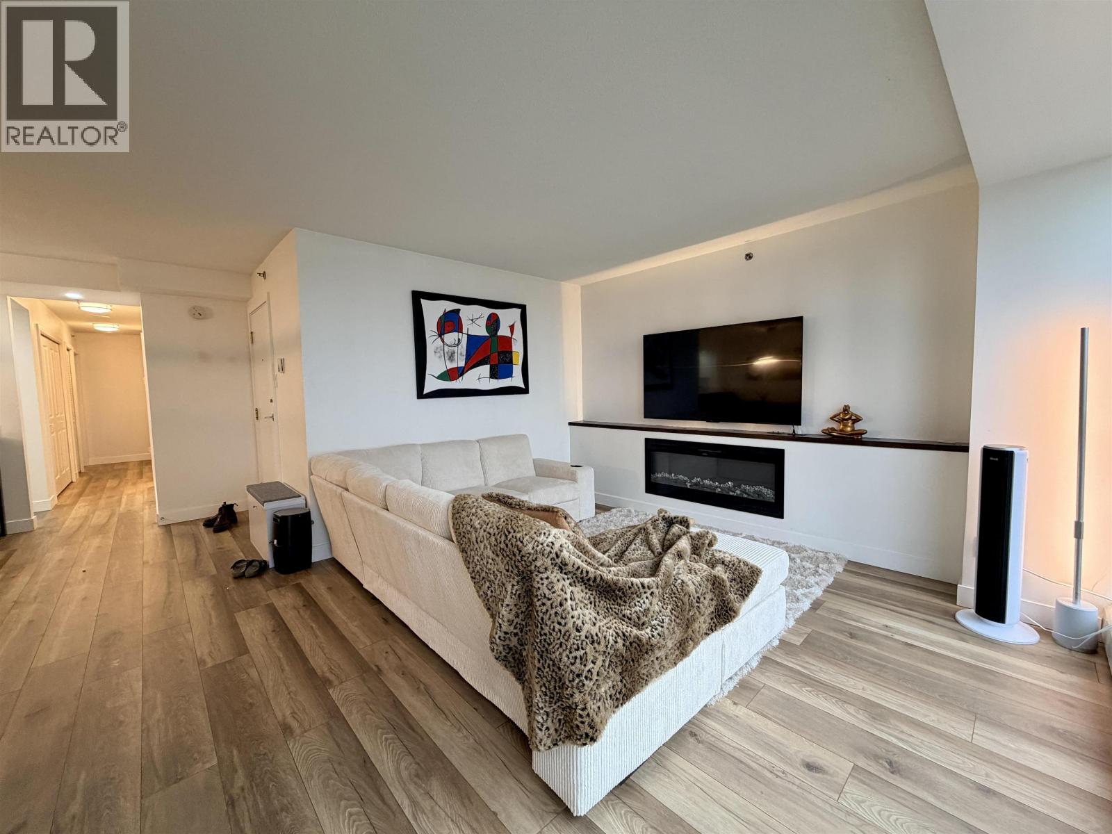 238 Alvin Narod Mews, Vancouver, British Columbia  V6B 5Z3 - Photo 8 - R3068569