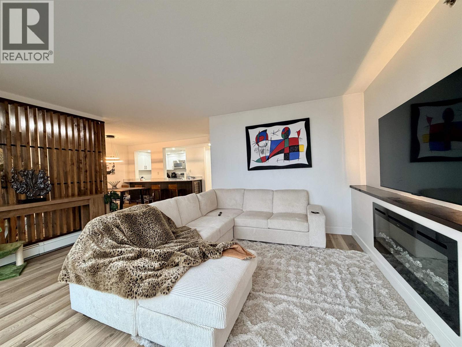 238 Alvin Narod Mews, Vancouver, British Columbia  V6B 5Z3 - Photo 7 - R3068569