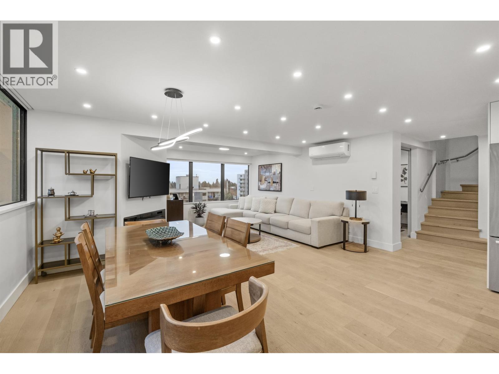 1207 1515 Eastern Avenue, North Vancouver, British Columbia  V7L 4R2 - Photo 4 - R3074509