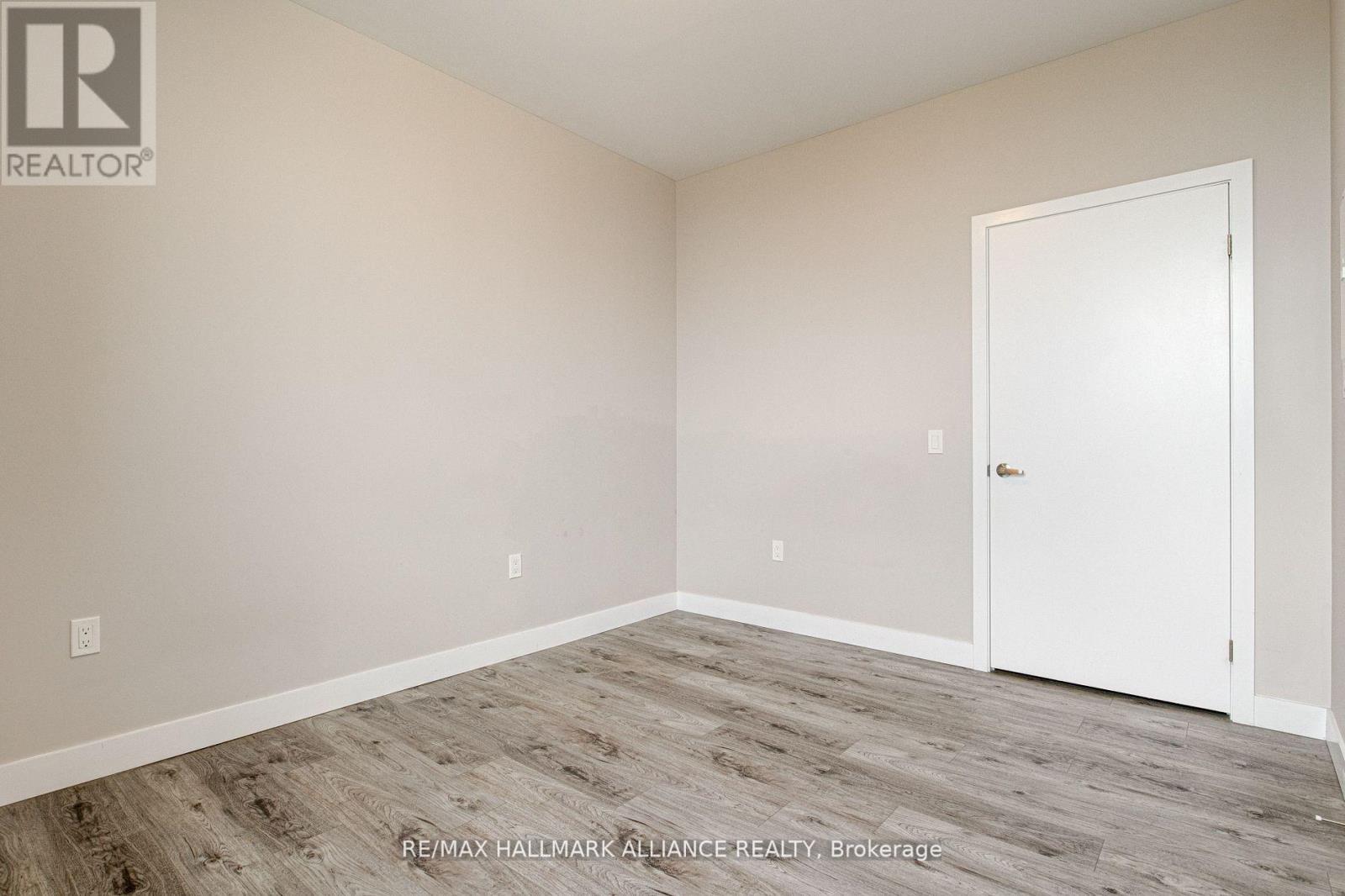 1508 - 100 Garment Street, Kitchener, Ontario  N2G 2B3 - Photo 18 - X12642180