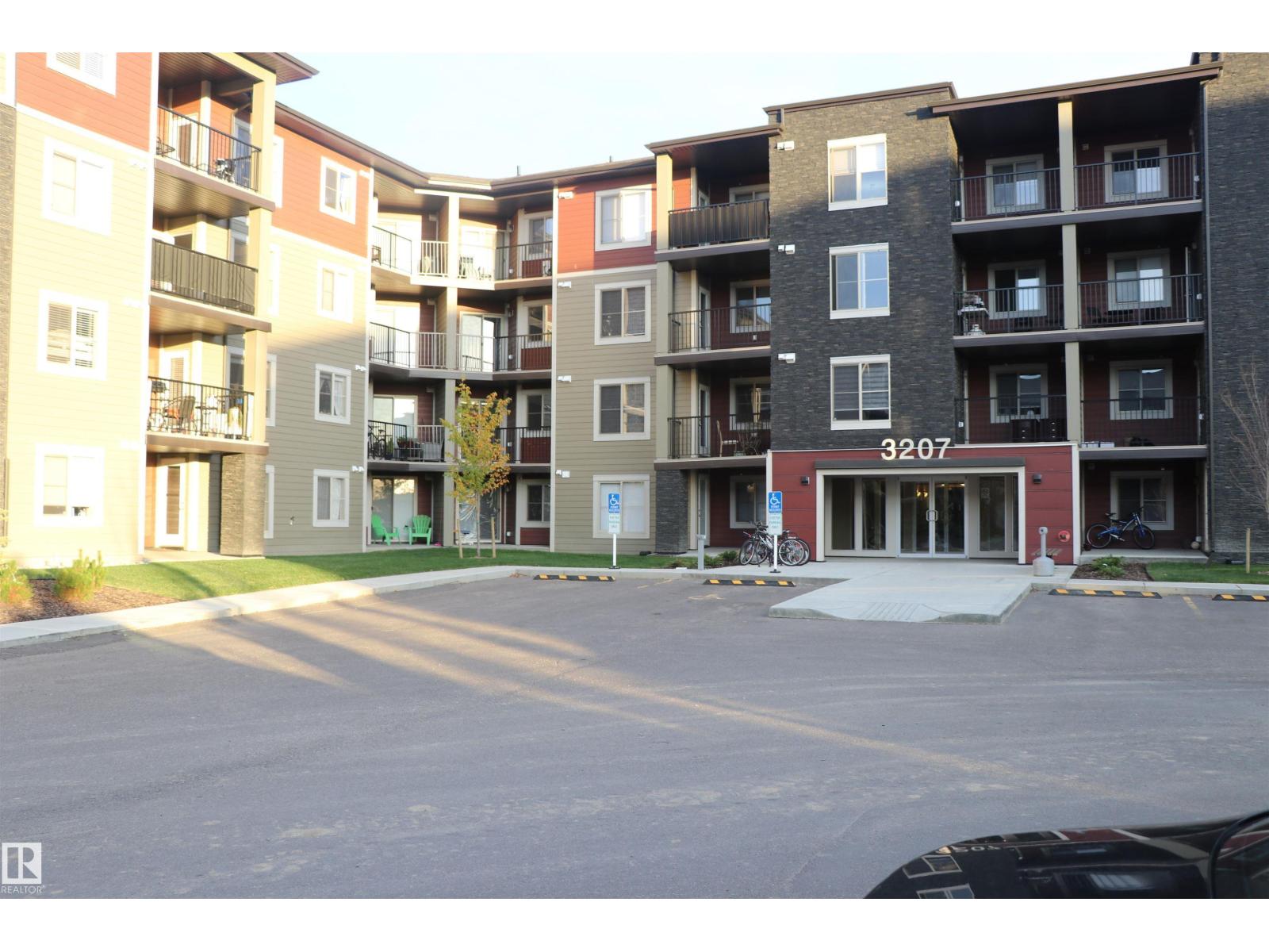 #312 3207 JAMES MOWATT TRAIL SW, Edmonton, Alberta