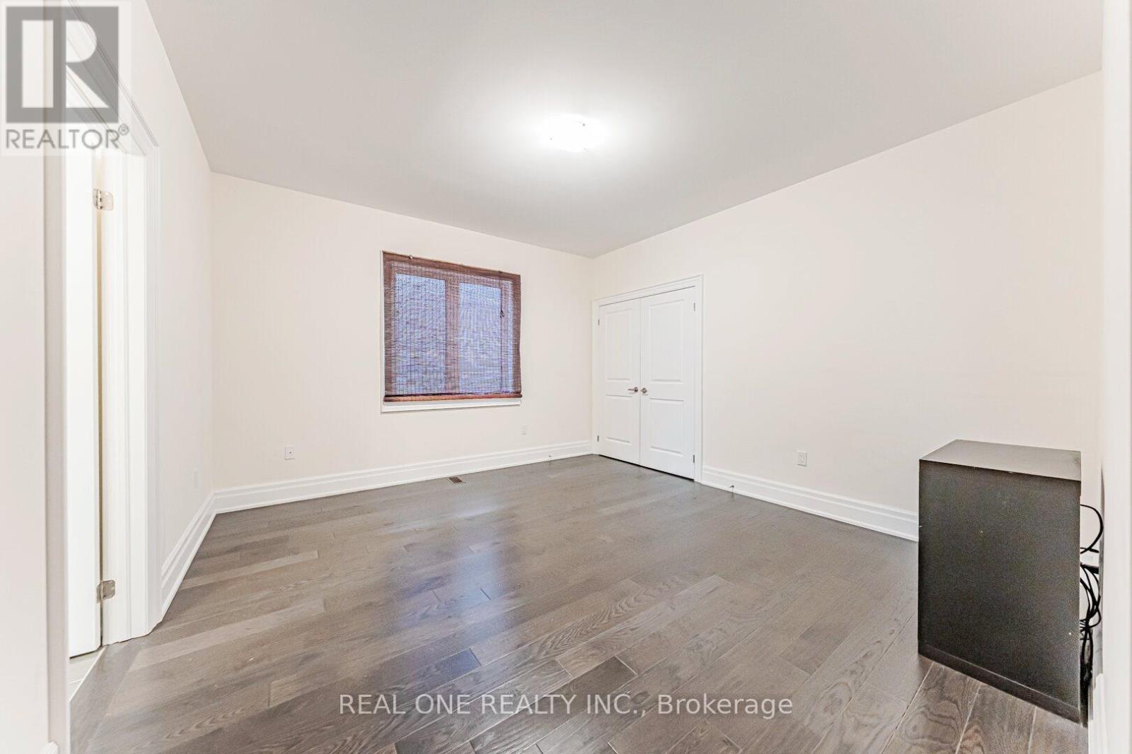 45 Shining Willow Court, Richmond Hill, Ontario  L4C 5N6 - Photo 25 - N12642216