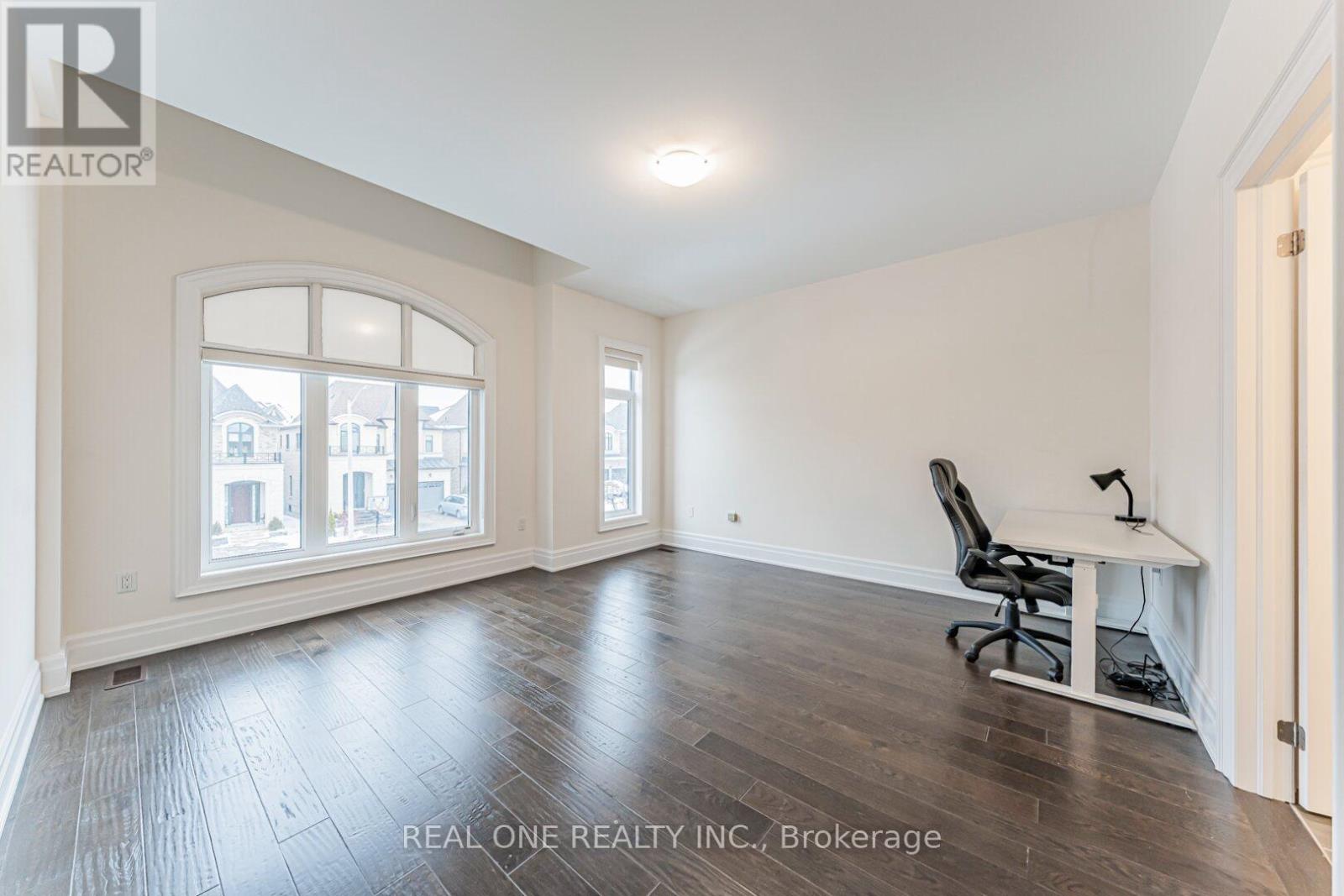 45 Shining Willow Court, Richmond Hill, Ontario  L4C 5N6 - Photo 27 - N12642216