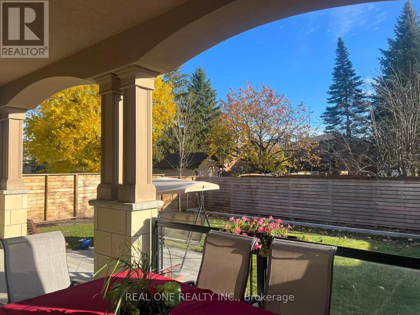 45 Shining Willow Court, Richmond Hill, Ontario  L4C 5N6 - Photo 35 - N12642216