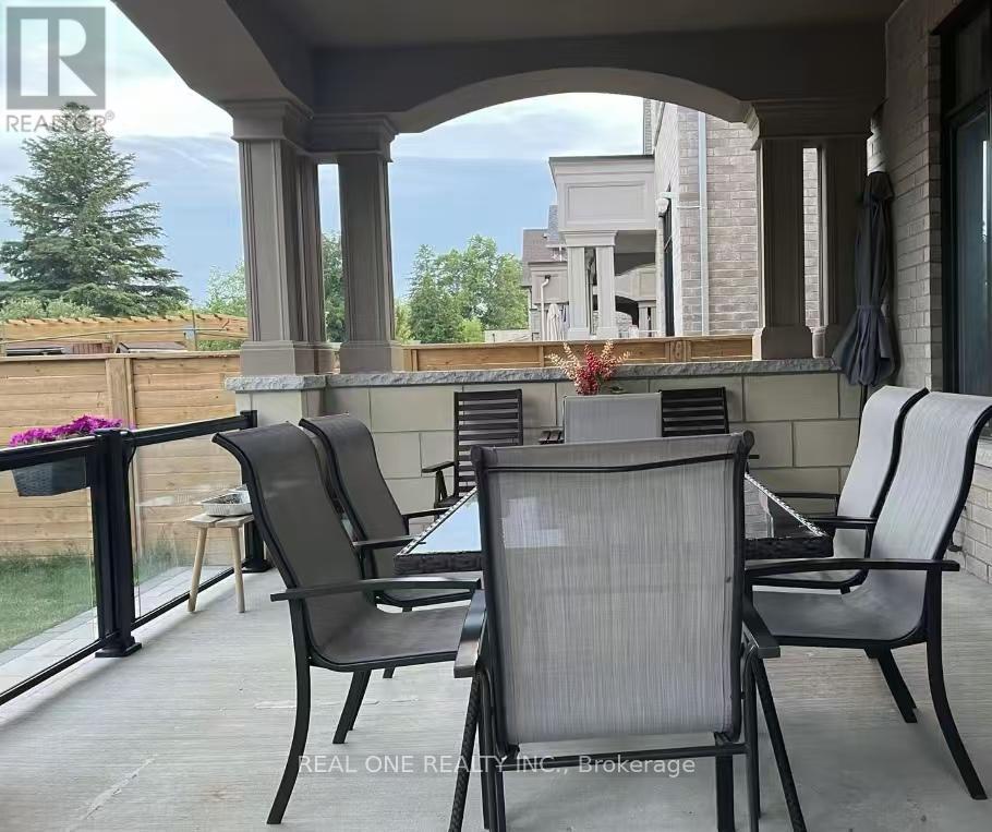 45 Shining Willow Court, Richmond Hill, Ontario  L4C 5N6 - Photo 36 - N12642216