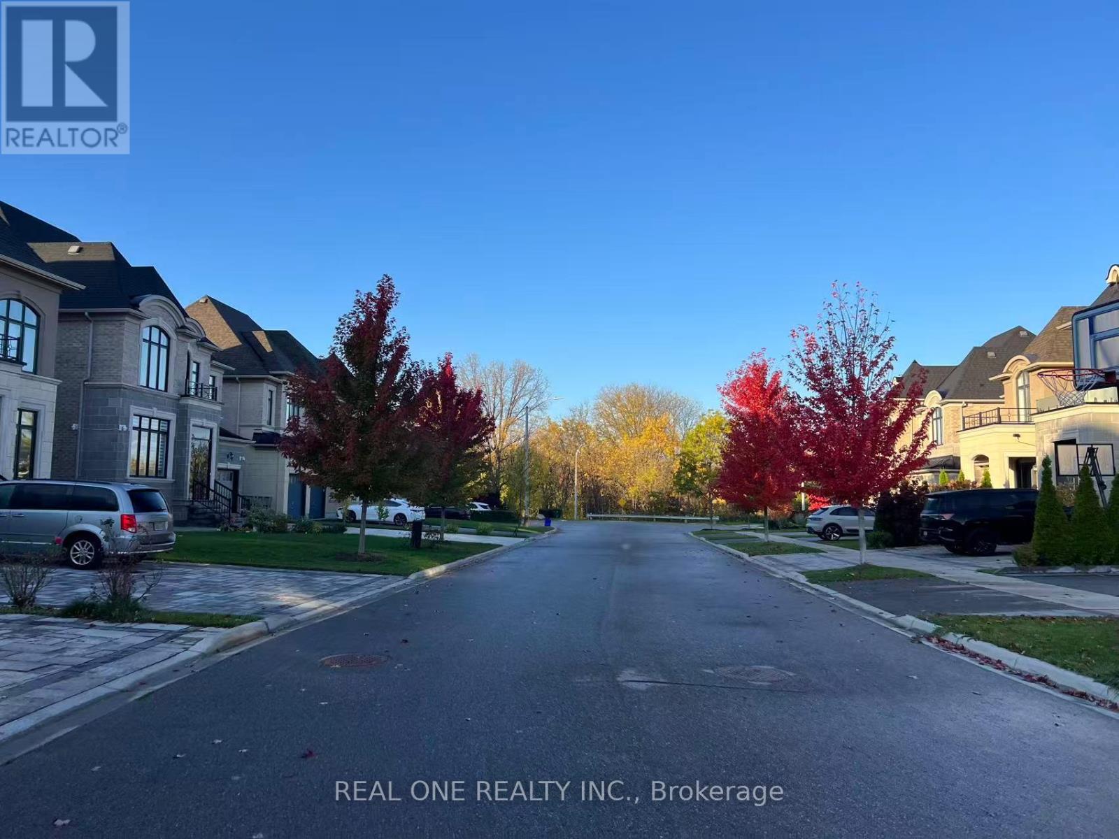 45 Shining Willow Court, Richmond Hill, Ontario  L4C 5N6 - Photo 41 - N12642216