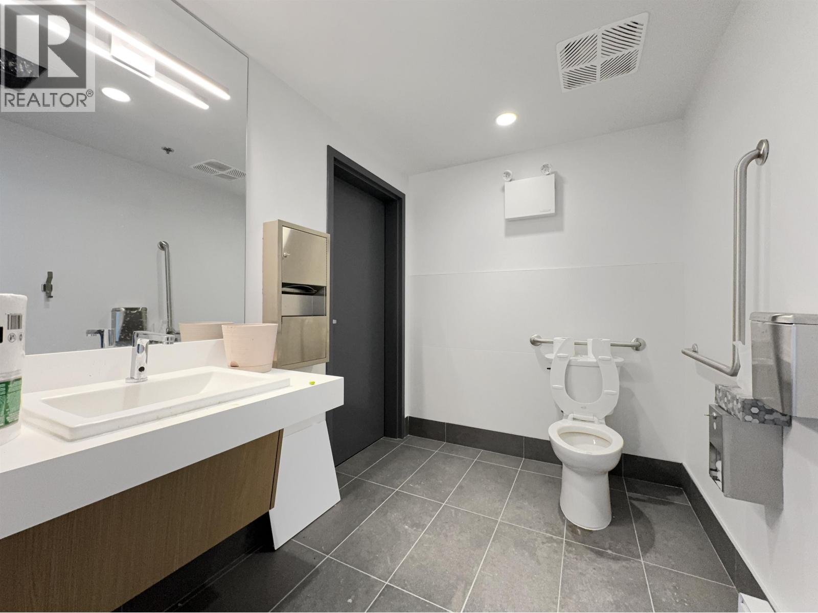 105 1568 W 75th Avenue, Vancouver, British Columbia  V6P 0L4 - Photo 5 - C8073384