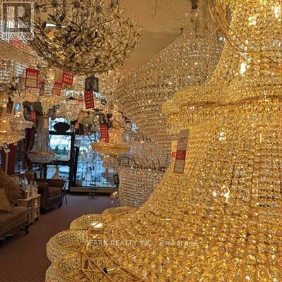 1127 Derry Road E, Mississauga, Ontario  L5T 1P3 - Photo 2 - W12642186