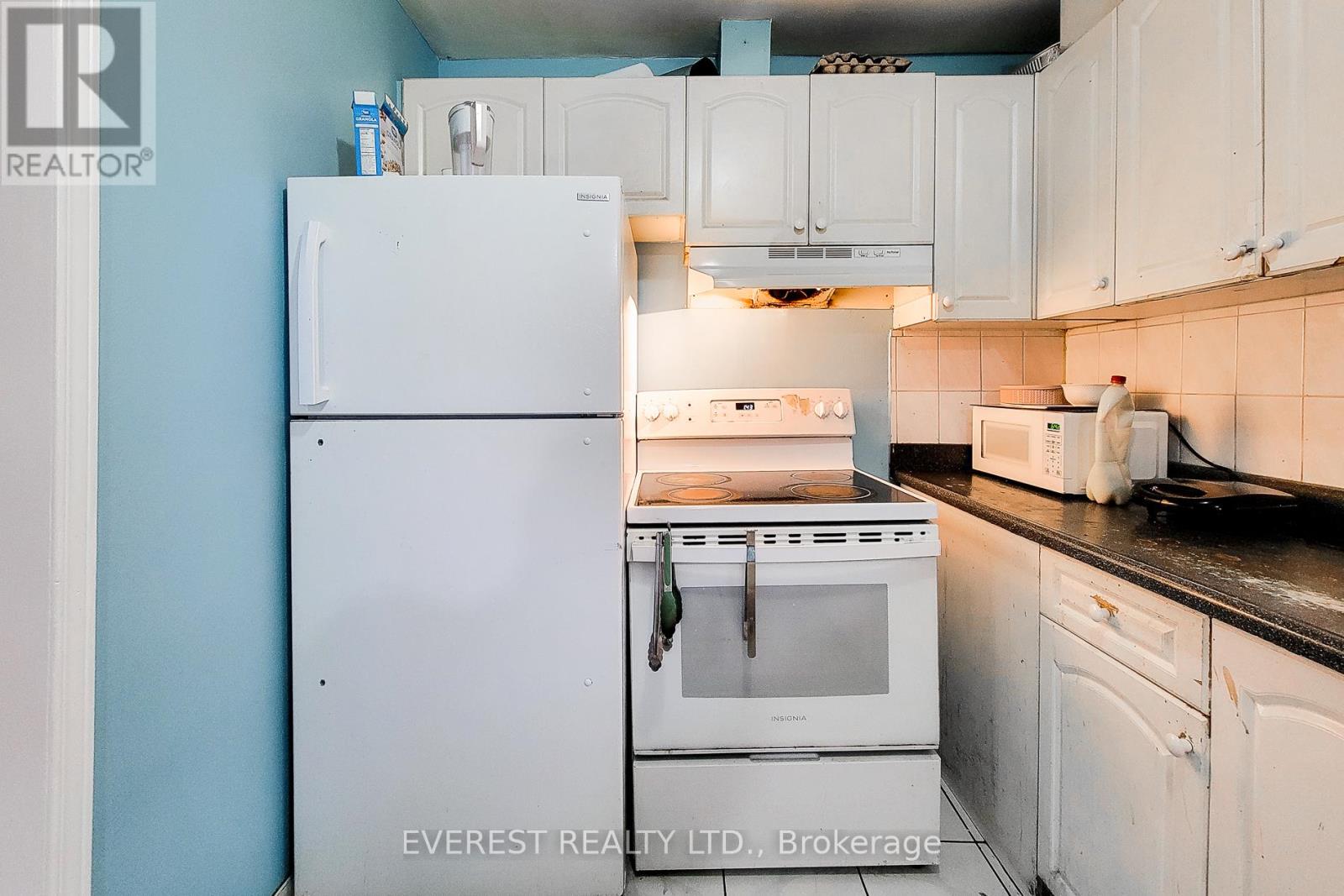 7790 Kittridge Drive, Mississauga, Ontario  L4T 3J6 - Photo 11 - W12642198