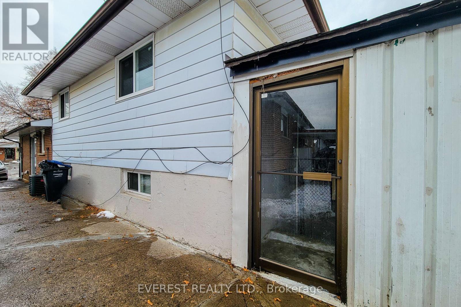 7790 Kittridge Drive, Mississauga, Ontario  L4T 3J6 - Photo 25 - W12642198