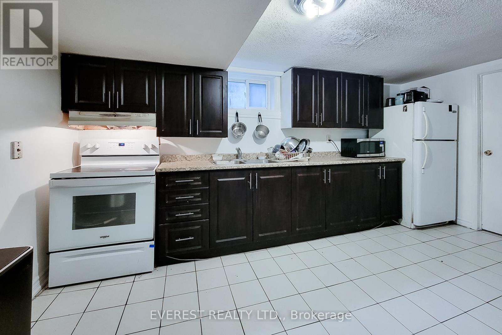 7790 Kittridge Drive, Mississauga, Ontario  L4T 3J6 - Photo 39 - W12642198