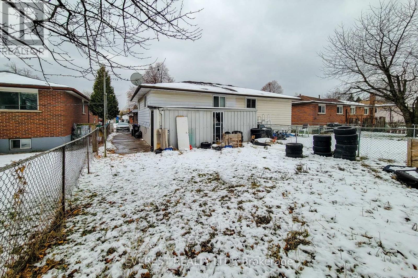 7790 Kittridge Drive, Mississauga, Ontario  L4T 3J6 - Photo 47 - W12642198