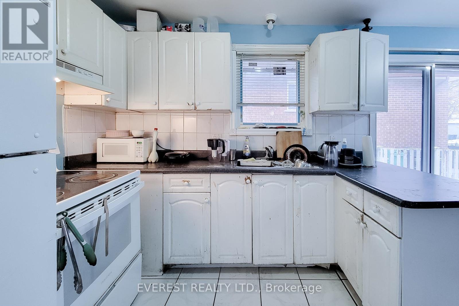 7790 Kittridge Drive, Mississauga, Ontario  L4T 3J6 - Photo 9 - W12642198