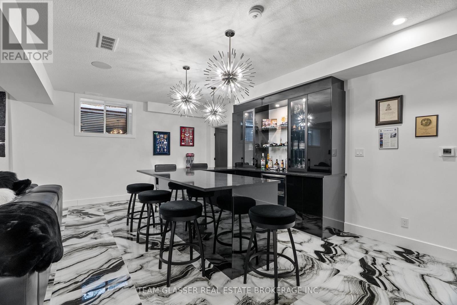 10143 Pinery Bluffs Road, Lambton Shores, Ontario  N0M 1T0 - Photo 28 - X12641572