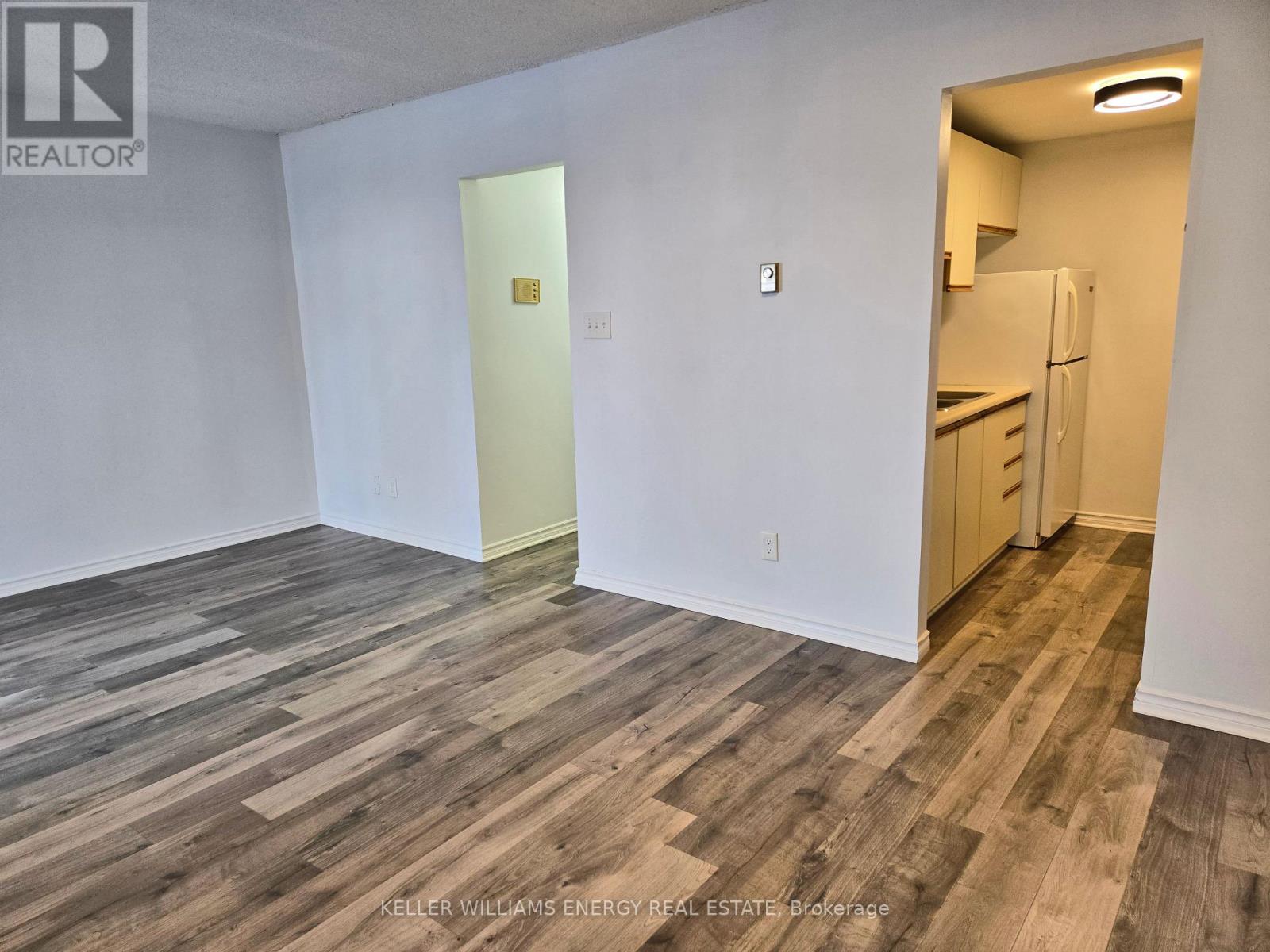 103 - 576 Mary Street E, Whitby, Ontario  L1N 2R3 - Photo 4 - E12642228