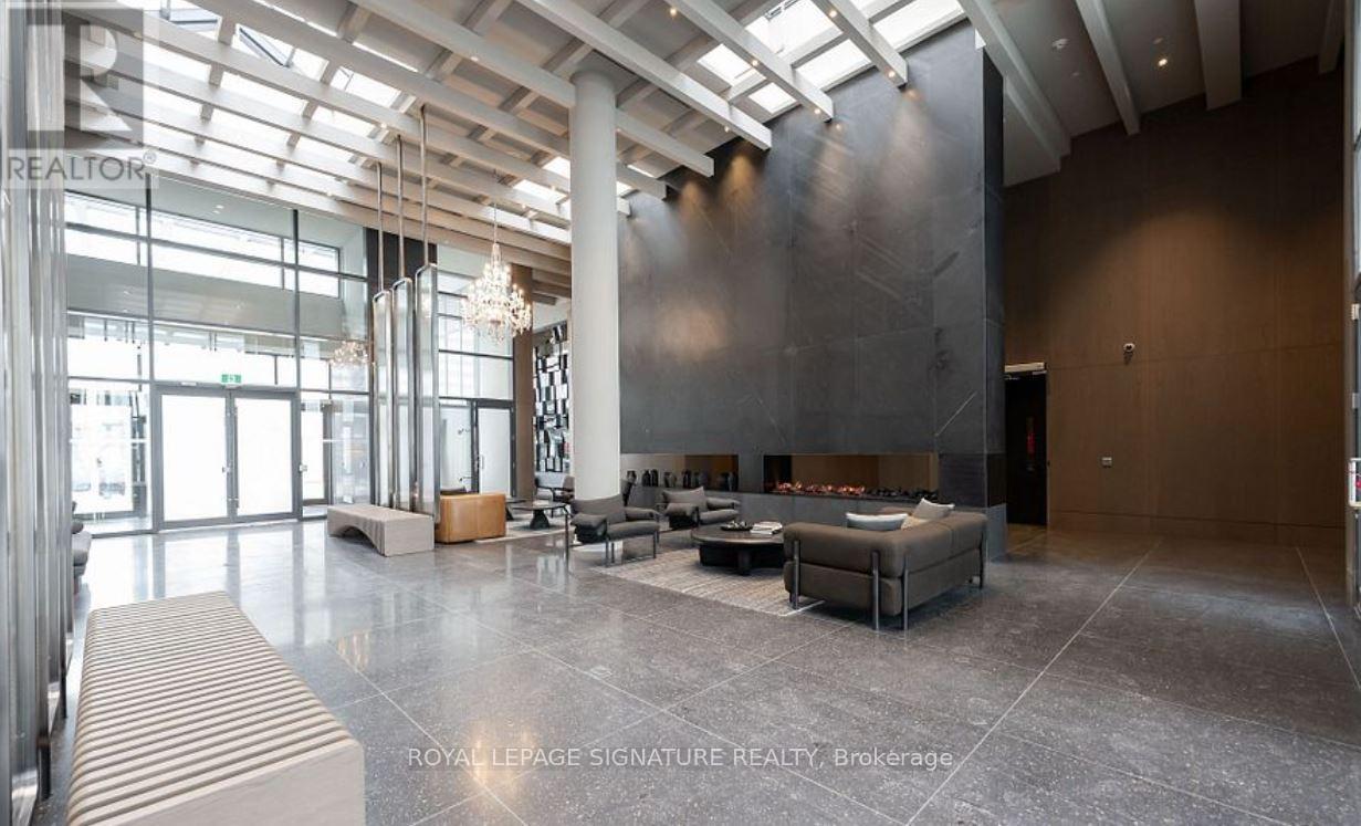 4710 - 8 Interchange Way, Vaughan, Ontario  L4K 5Z7 - Photo 9 - N12637268
