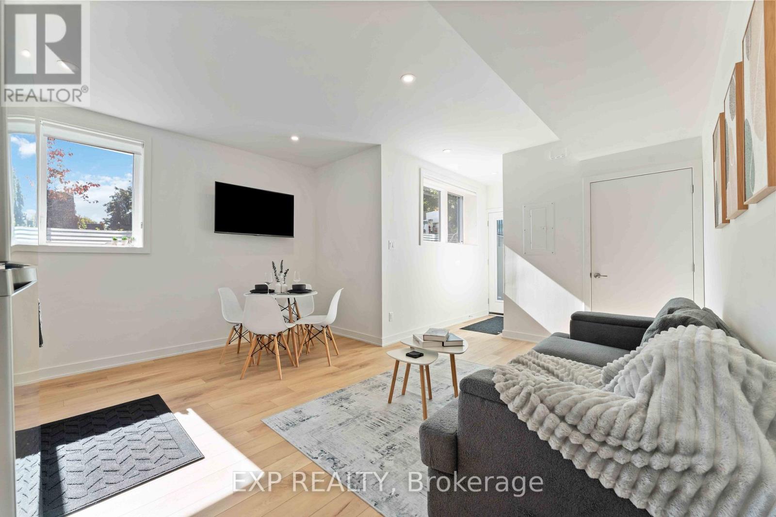 844 Connaught Avenue, Ottawa, Ontario  K2B 5M4 - Photo 4 - X12642220