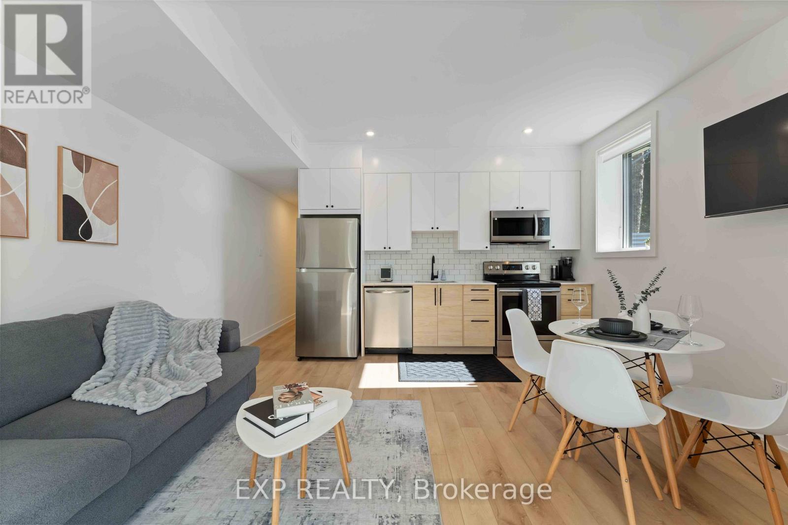 844 Connaught Avenue, Ottawa, Ontario  K2B 5M4 - Photo 6 - X12642220