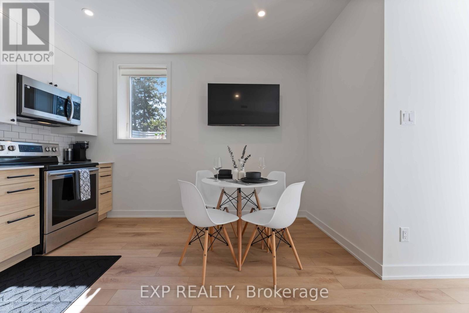 844 Connaught Avenue, Ottawa, Ontario  K2B 5M4 - Photo 8 - X12642220