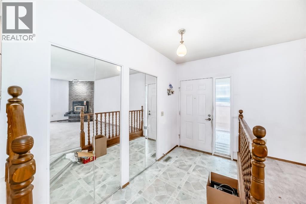 11 Falwood Place Ne, Calgary, Alberta  T3J 1B4 - Photo 5 - A2273528