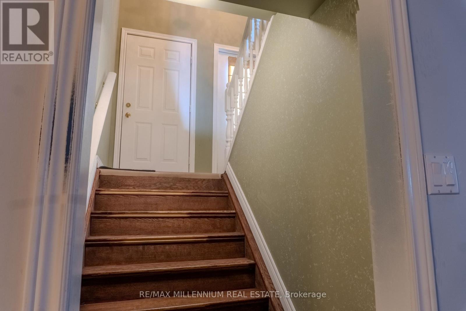 185 Elm Avenue, Windsor, Ontario  N9A 5G9 - Photo 15 - X12642230