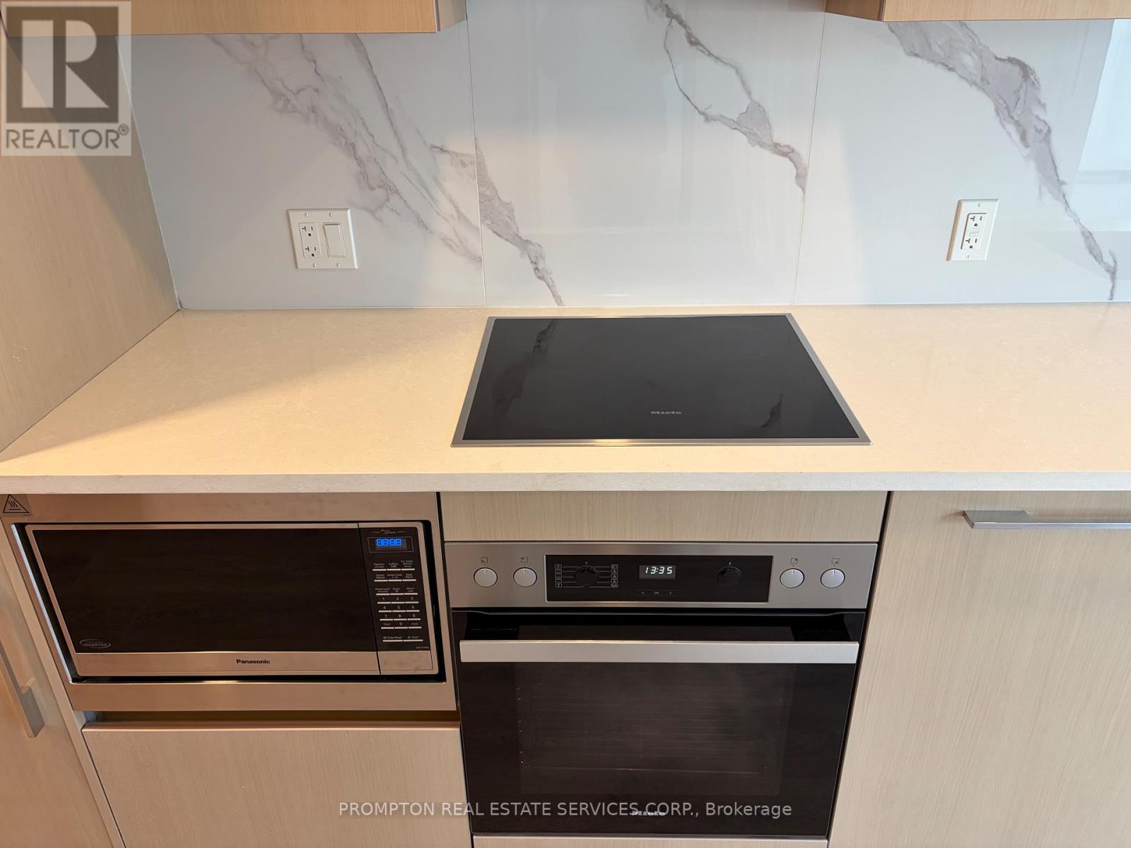 1611 - 3 Concord Cityplace Way, Toronto, Ontario  M5V 0X4 - Photo 13 - C12642246