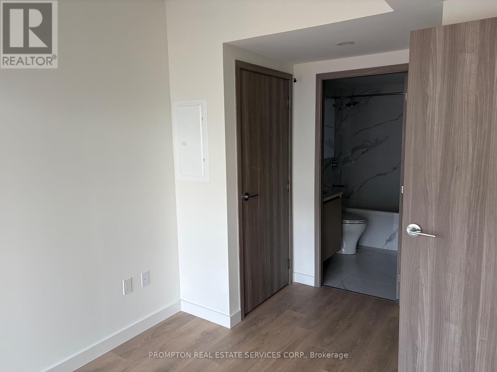 1611 - 3 Concord Cityplace Way, Toronto, Ontario  M5V 0X4 - Photo 18 - C12642246