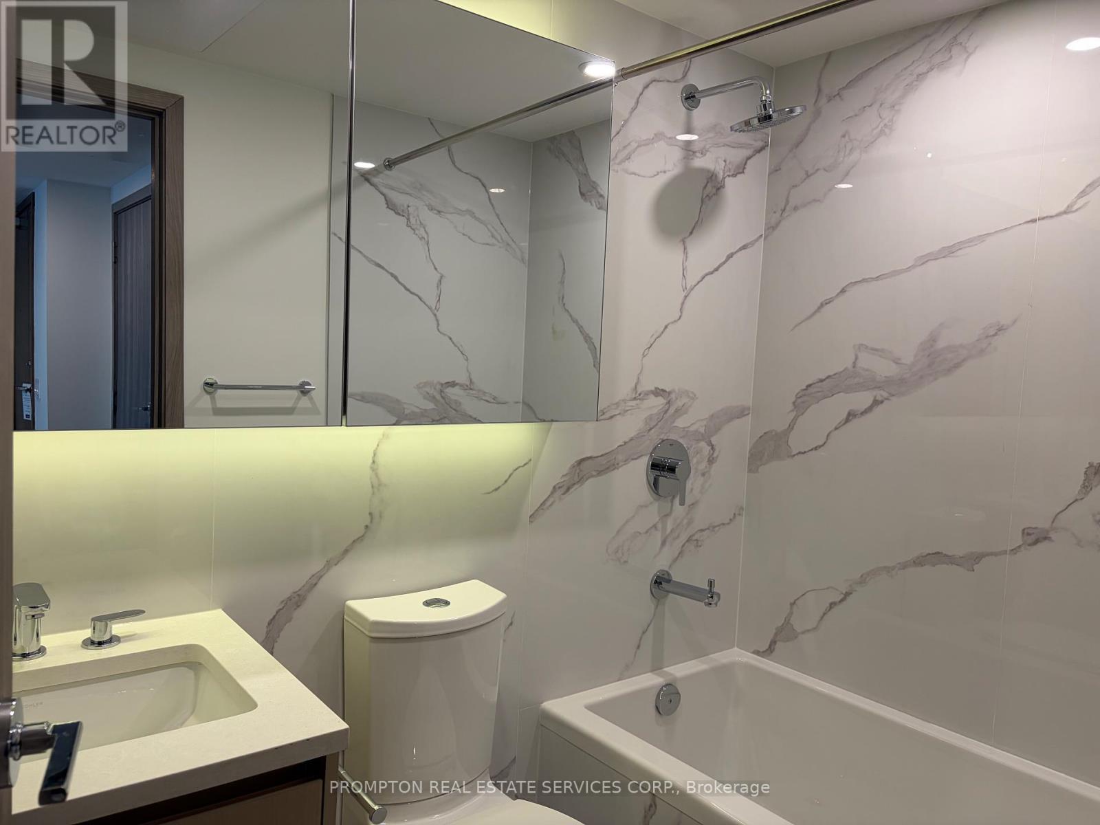 1611 - 3 Concord Cityplace Way, Toronto, Ontario  M5V 0X4 - Photo 19 - C12642246