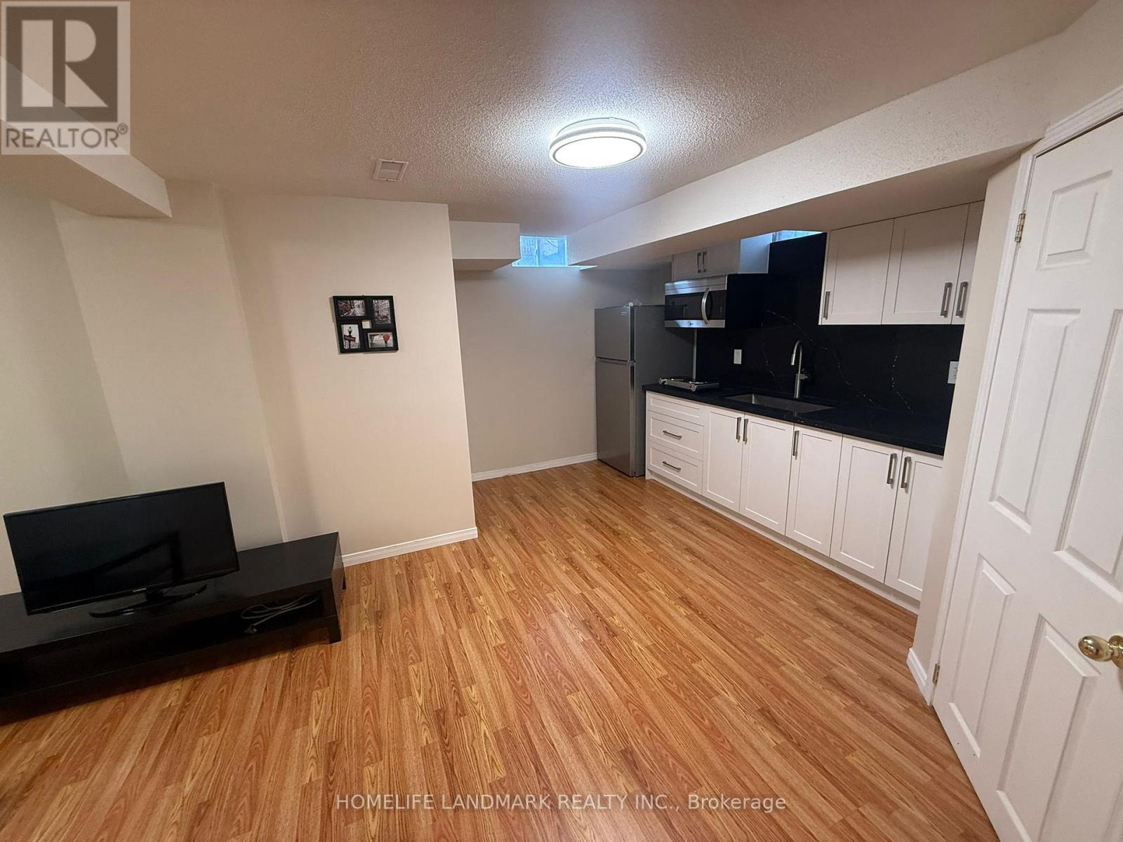 33 Silver Linden Drive, Richmond Hill, Ontario  L4B 3S8 - Photo 10 - N12642258