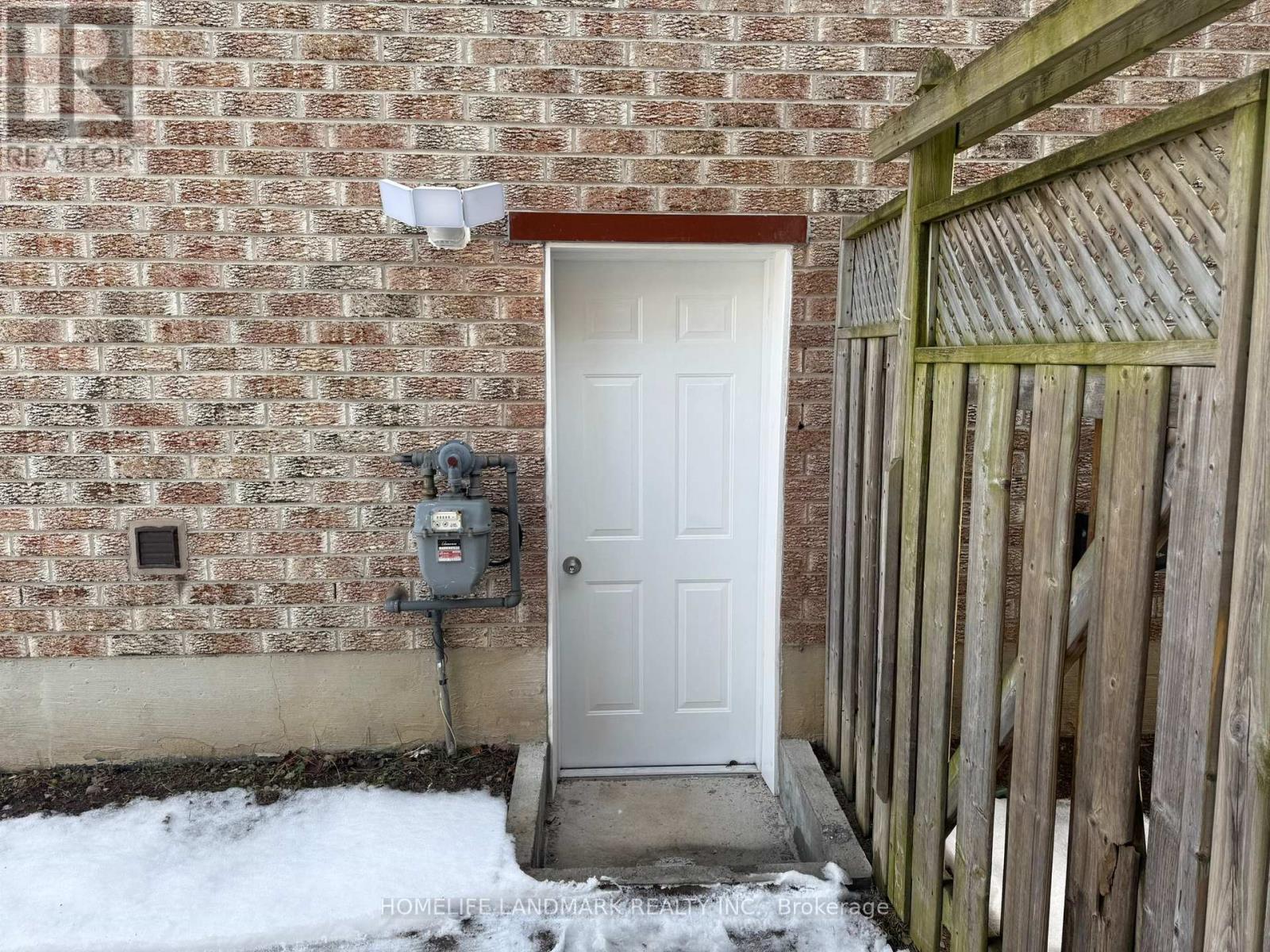 33 Silver Linden Drive, Richmond Hill, Ontario  L4B 3S8 - Photo 3 - N12642258