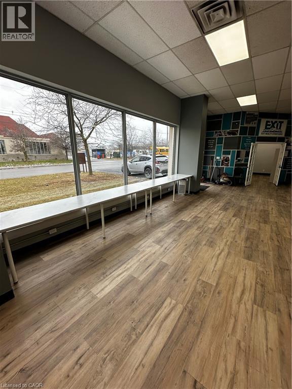 2279 Fairview Street Unit# 1, Burlington, Ontario  L7R 2E3 - Photo 5 - 40793824