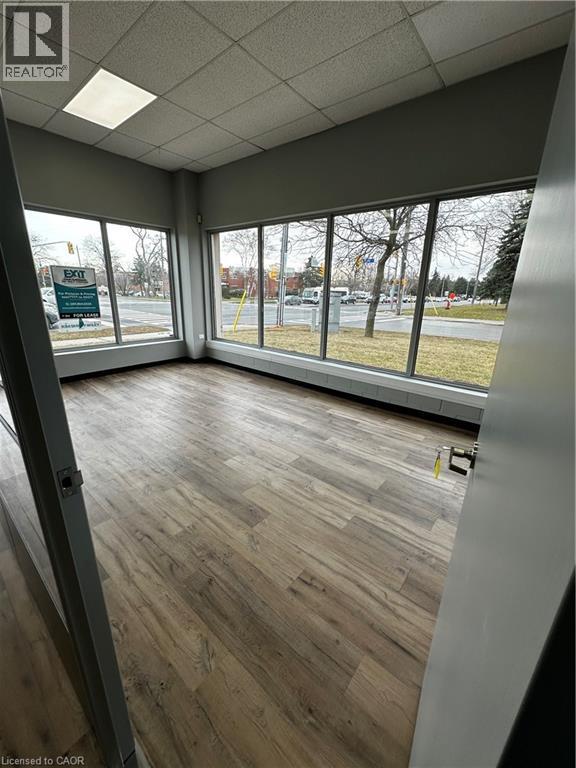 2279 Fairview Street Unit# 1, Burlington, Ontario  L7R 2E3 - Photo 7 - 40793824