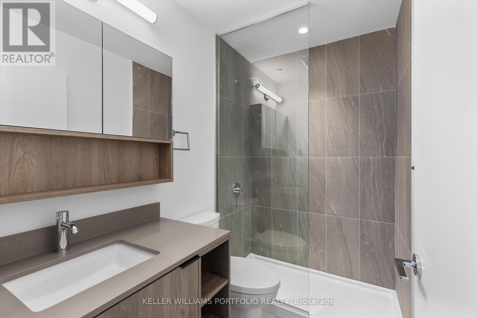 611 - 1007 The Queensway, Toronto, Ontario  M8Z 6C7 - Photo 10 - W12642234