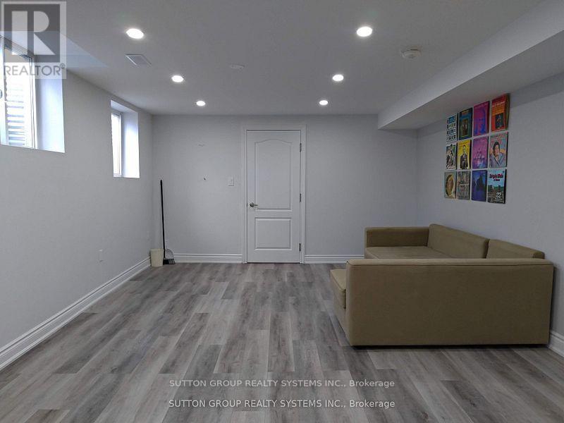 B 2 - 4297 Trailmaster Drive, Mississauga, Ontario  L5V 3C4 - Photo 5 - W12642244