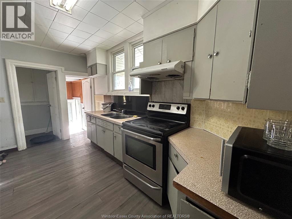 248 Curry Ave, Windsor, Ontario  N9B 2B4 - Photo 5 - 25031861
