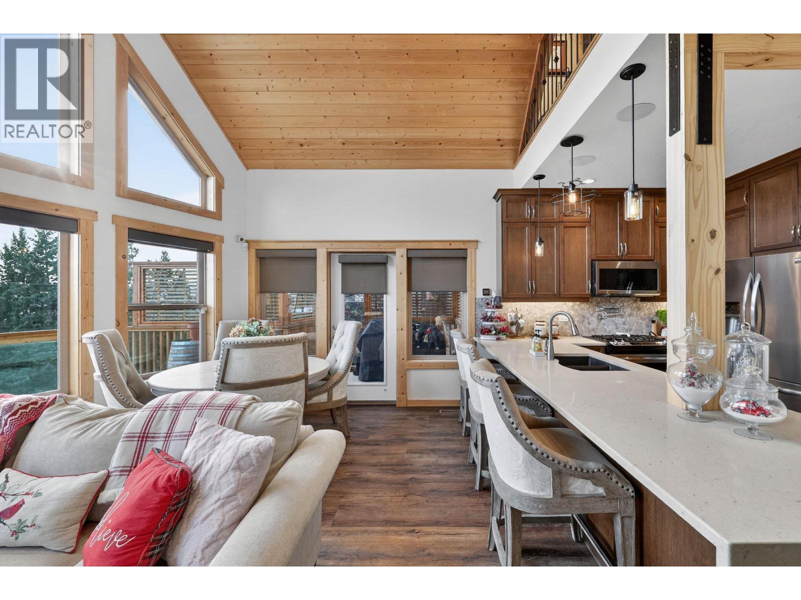 563 Mountain Drive, Vernon, British Columbia  V1H 2B7 - Photo 14 - 10370319