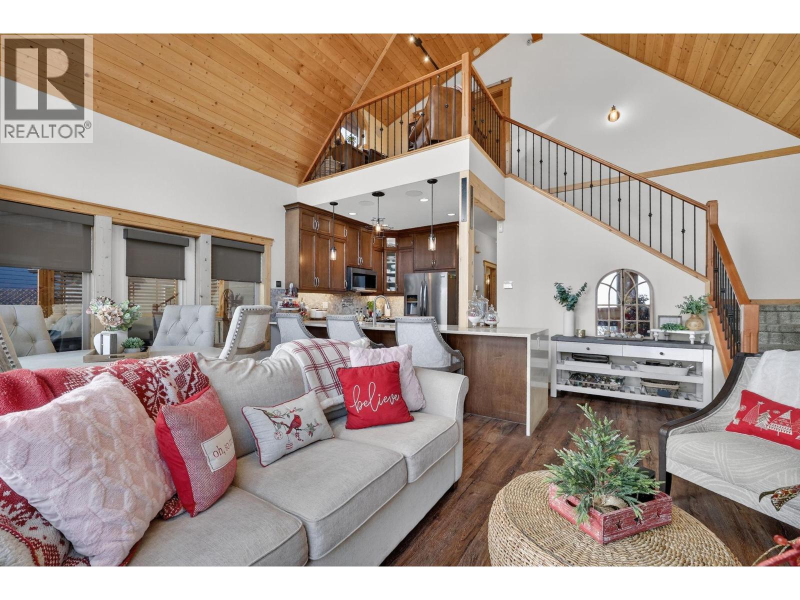 563 Mountain Drive, Vernon, British Columbia  V1H 2B7 - Photo 10 - 10370319