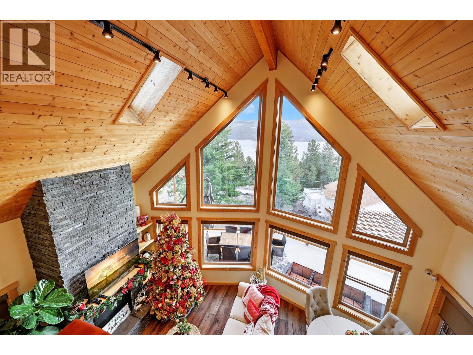 563 Mountain Drive, Vernon, British Columbia  V1H 2B7 - Photo 31 - 10370319