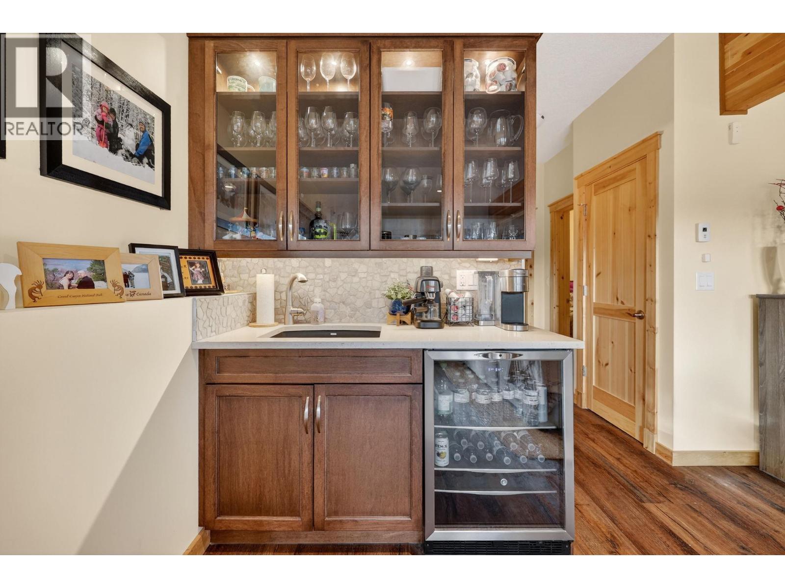 563 Mountain Drive, Vernon, British Columbia  V1H 2B7 - Photo 45 - 10370319