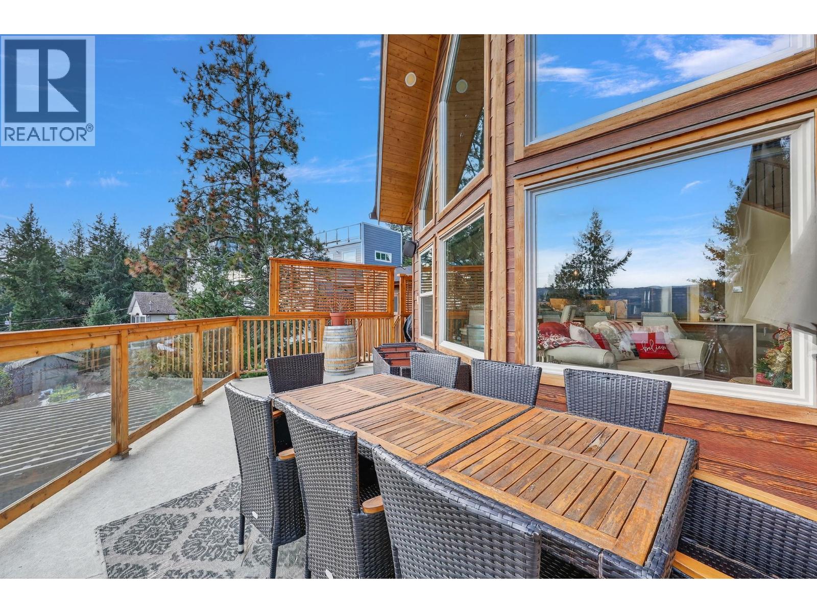 563 Mountain Drive, Vernon, British Columbia  V1H 2B7 - Photo 21 - 10370319